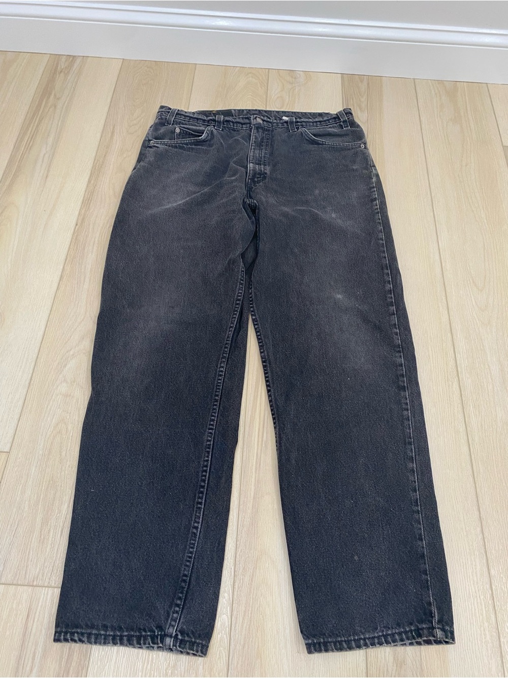 VTG Levi's Jeans Mens 38x32 Black Relaxed Fit Straight Leg White Tab USA 90s